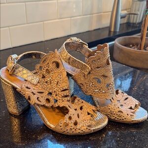 Vero Cuoio Metallic Gold Laser-Cut Block Heel Sandals